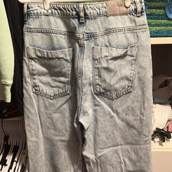 BNWOT Zara High Waist Wide Leg Jeans - Picture 2 of 5